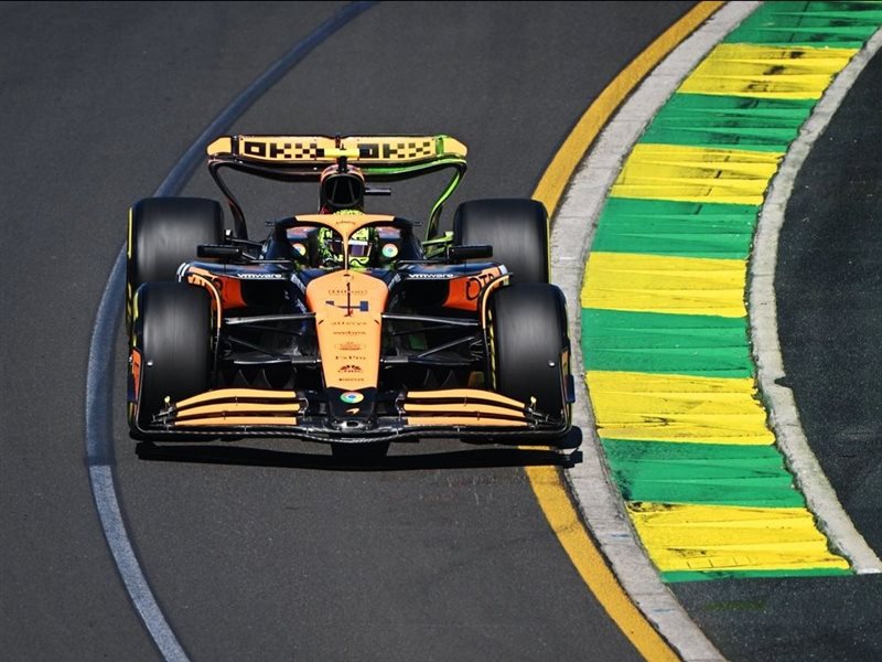 مكلارين تتألق في تجارب إيمولا الحرة وبياستري يتصدر أمام نوريس وساينز