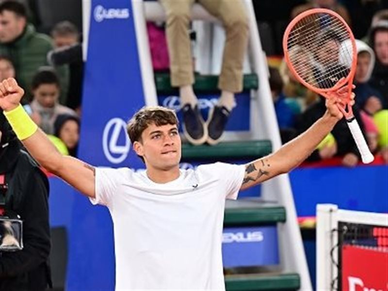 كوبولي يعلن عن نفسه كنجم صاعد بتألقه في هامبورج المفتوحة