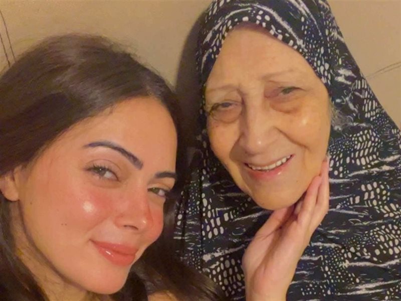 رحيل تيتة نوال يُبكي القلوب.. وئام مجدي تُعلن وفاة جدتها التي أحبها الملايين 