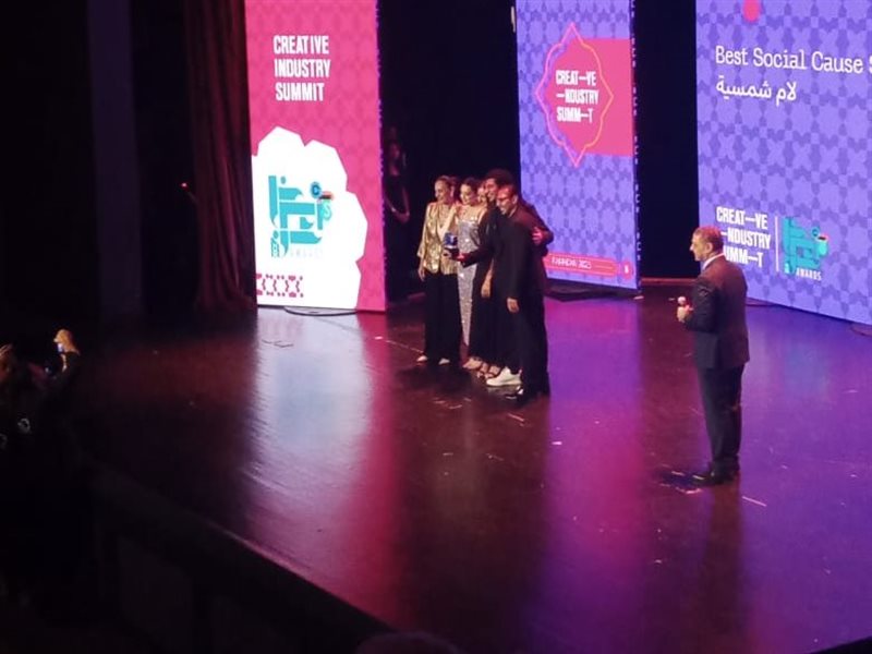 بعد حصد لام شمسية أفضل مسلسل.. كريم الشناوي يهدي الجائزة لـ