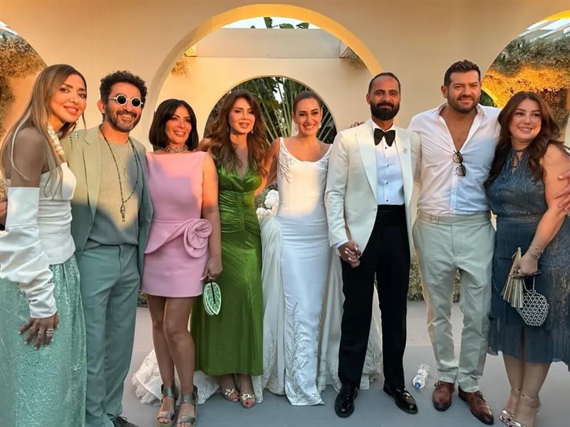 أحمد حلمي ومنى زكي ويسرا.. كل النجوم في حفل زفاف أمينة خليل