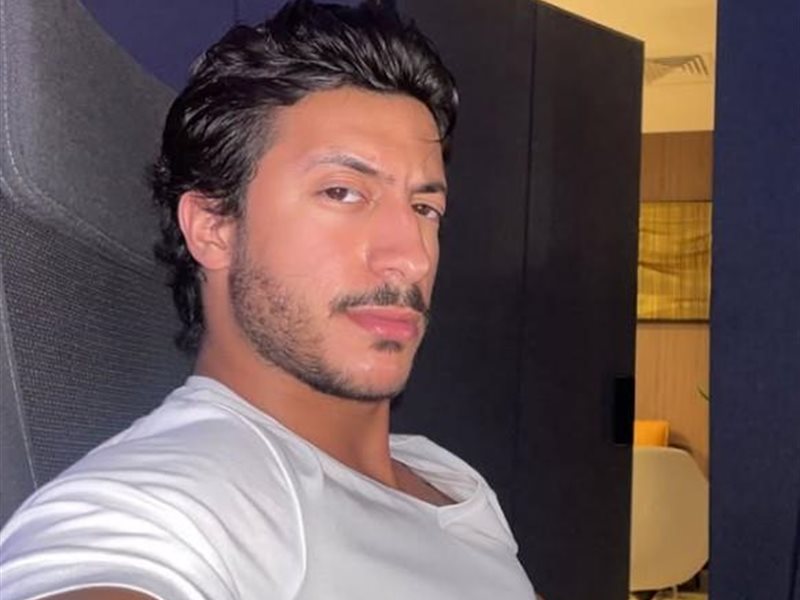 المطرب الكويتي عمر المرزوق يعلن اعتزاله الغناء رسميًا بعد مسيرة فنية قصيرة ولكن ناجحة 