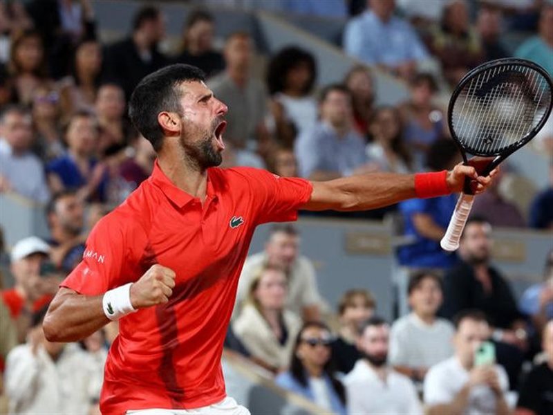 رولان جاروس ديوكوفيتش وشفيونتيك يتألقان في الأدوار المتقدمة