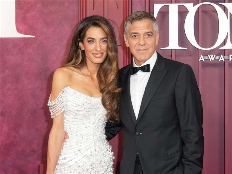 جورج كلوني وأمل علم الدين يخطفان الأضواء في Tony awards 2025