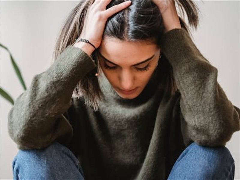 في الشهر العالمي لأمراض الدماغ.. كيفية الحد من نوبات الصداع النصفي 