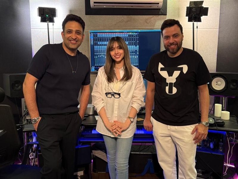 زينب حسن تطلق 