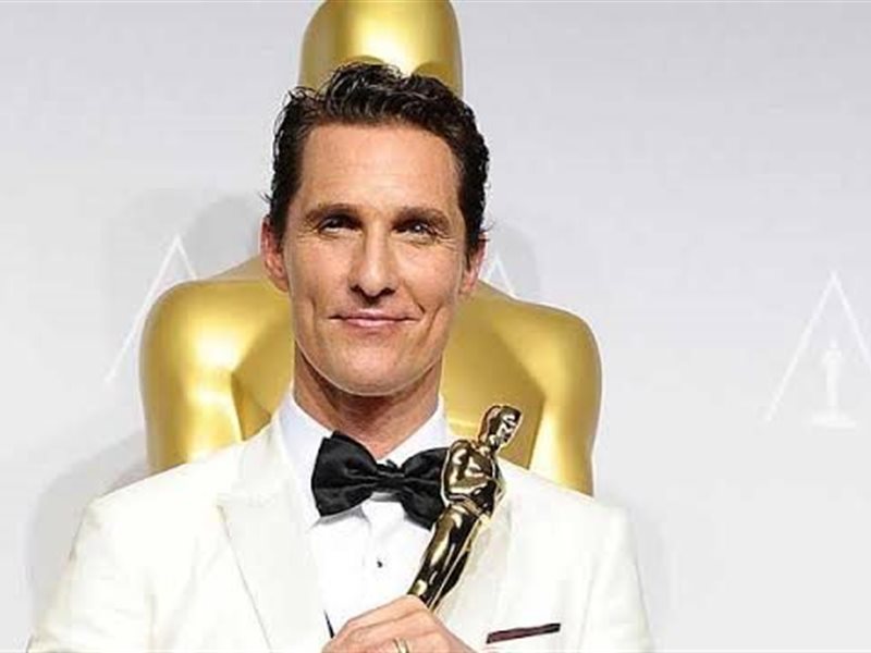 ماثيو ماكونهي ينجح في التفاوض مع مؤلف 