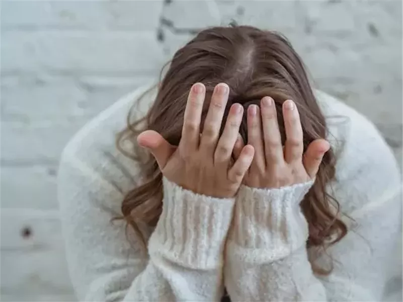 في الشهر العالمي لأمراض الدماغ.. طرق بسيطة للتخلص من آلام الصداع النصفي