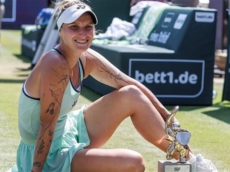 فوندروسوفا تعود بقوة وتتوج بلقب برلين قبل ويمبلدون