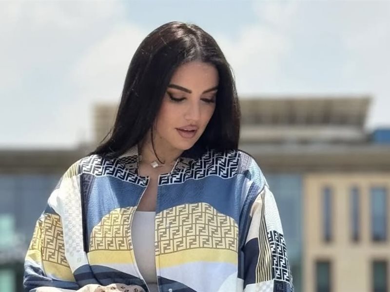 إطلالات صيفية مستوحاة من إطلالات درة زروق الكاچوال 