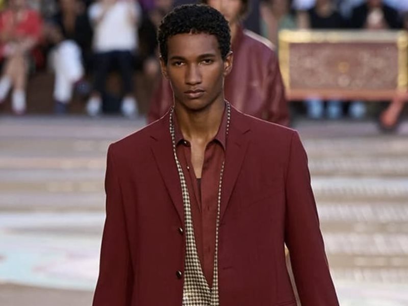 بدء فعاليات أسبوع الموضة في باريس بعرض مجموعة لويس فويتون لربيع وصيف 2026 