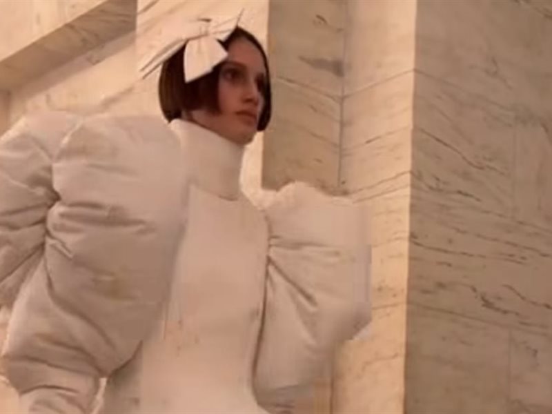 مصمم الأزياء مارك چاكوبس يقدم مجموعته الجديدة بعنوان 