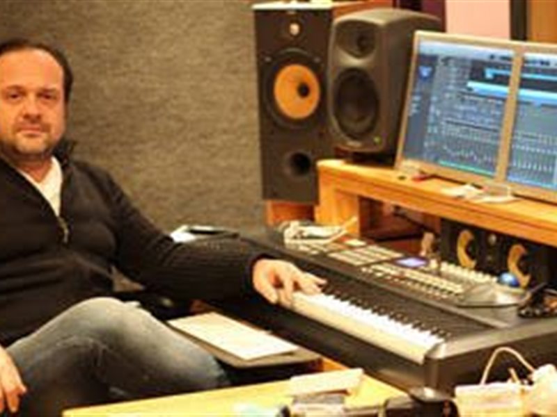 عادل حقي يخاطب سوني بسبب خطأ في يوتيوب نسب أغنيته مع الهضبة لموزع آخر 