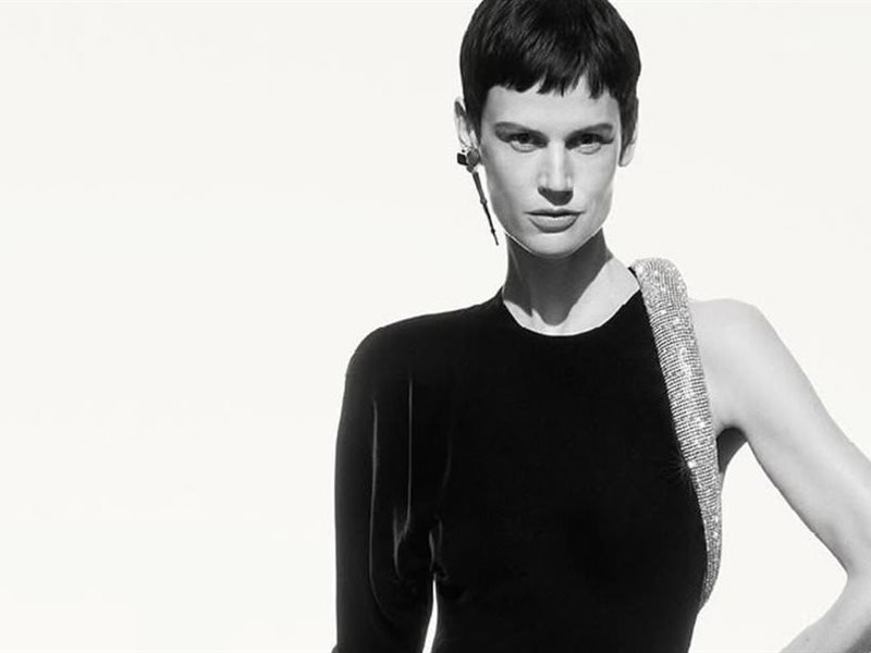  دوناتيلا ڤيرساتشي تختتم مسيرتها مع الدار بمجموعة شتاء وخريف 2025