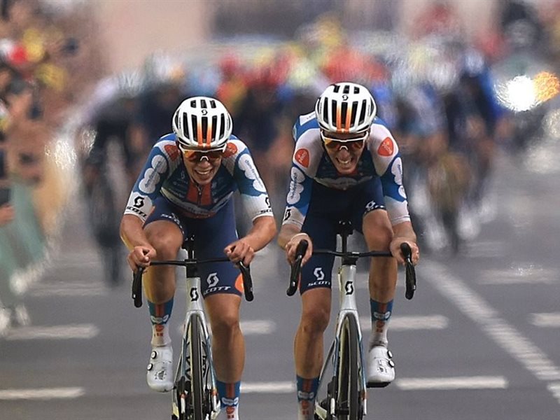 انطلاق طواف فرنسا 2025 من ليل بوغاتشار يسعى للقب الرابع أمام تحدي فينغيغارد