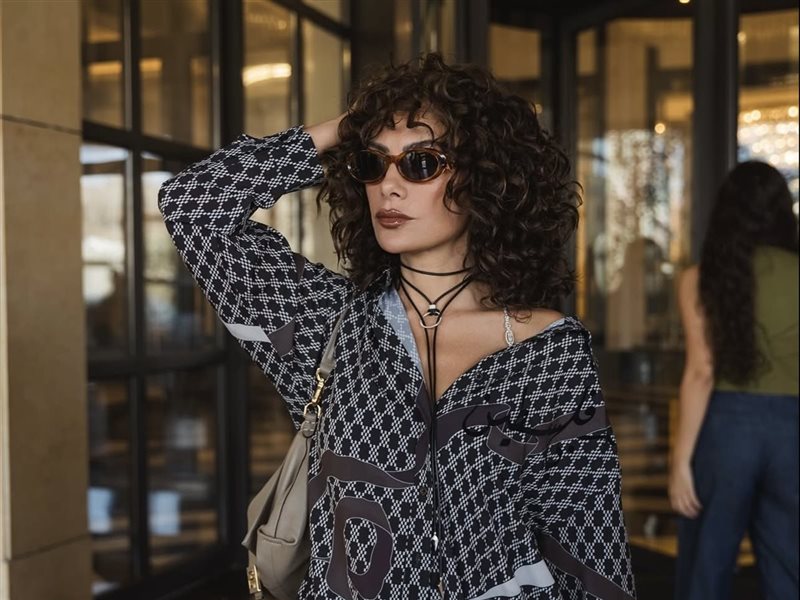 صبا مبارك تخطف الأنظار بإطلالة مميزة ،معبرة عن دعمها لفلسطين