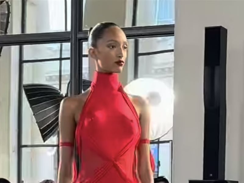 دار Schiaparelli تعرض مجموعتها لخريف وشتاء 2026 في أسبوع الهوت كوتور بباريس 