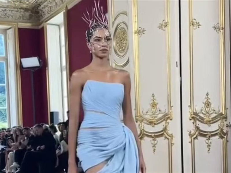 طوني ورد يبهر باريس: مجموعة خريف/شتاء 2025–2026 “Sculpted Grace in Motion” تجمع بين البريق والدقة المعمارية