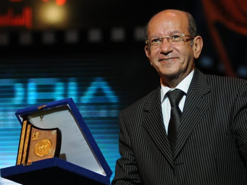 بعد نقله للمستشفى .. النقيب يطمئن جمهور لطفي لبيب