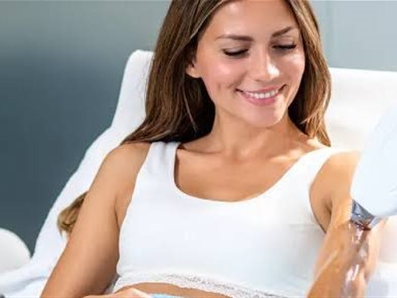 الليزر البارد أم التقليدي؟ كل ما تحتاجين معرفته لاختيار التقنية الأنسب لبشرتك ونتائج تدوم طويلاً