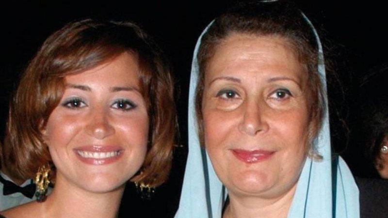 منة شلبي وزيزي مصطفى