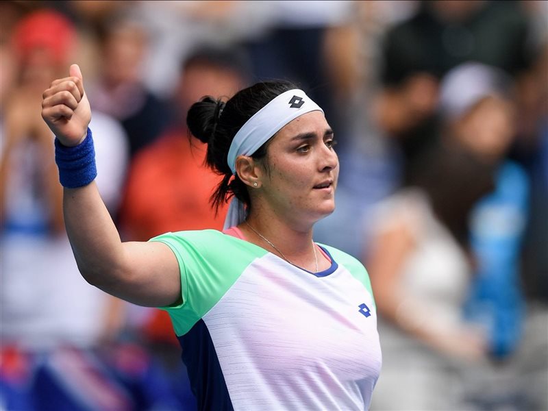 أنس جابر تعلق مسيرتها في التنس 