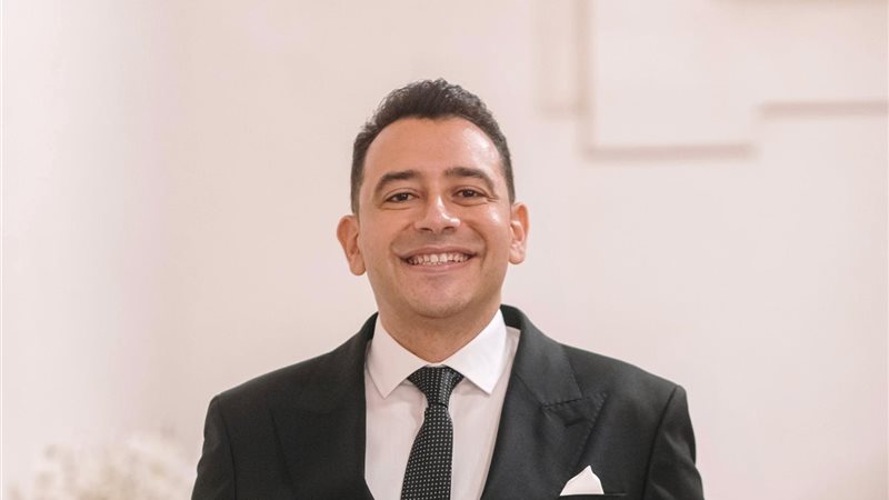 الدكتور عمرو حسن