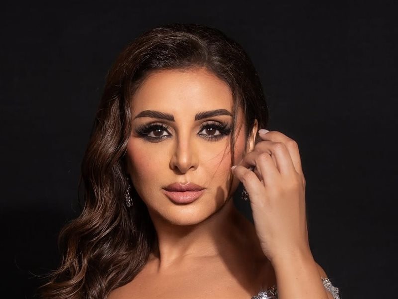 أنغام تشارك صورة لها على سرير المرض بأحد مستشفيات ألمانيا