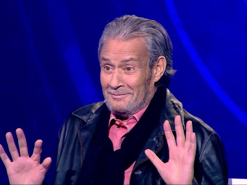 ذكرى رحيل فاروق الفيشاوي.. مسيرة نجم لا تنطفئ وبصمات خالدة في الفن 