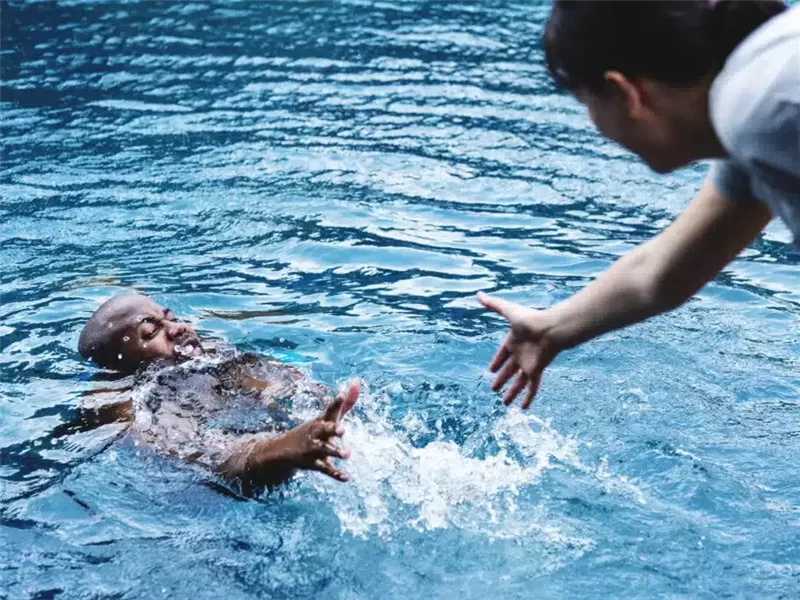 في اليوم العالمي للحماية من الغرق.. إرشادات للوقاية وإسعافات أولية للإنقاذ 