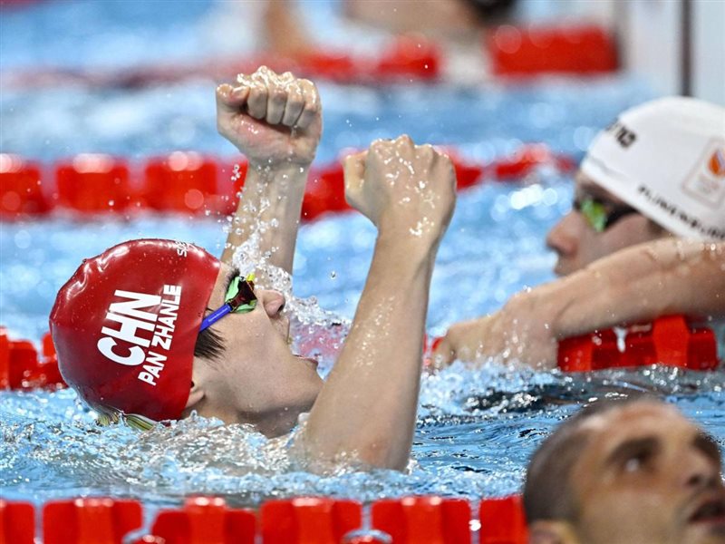 إخفاق مفاجئ لبان زانلي في سباق 200 متر حرة بعد فوزه الأولمبي