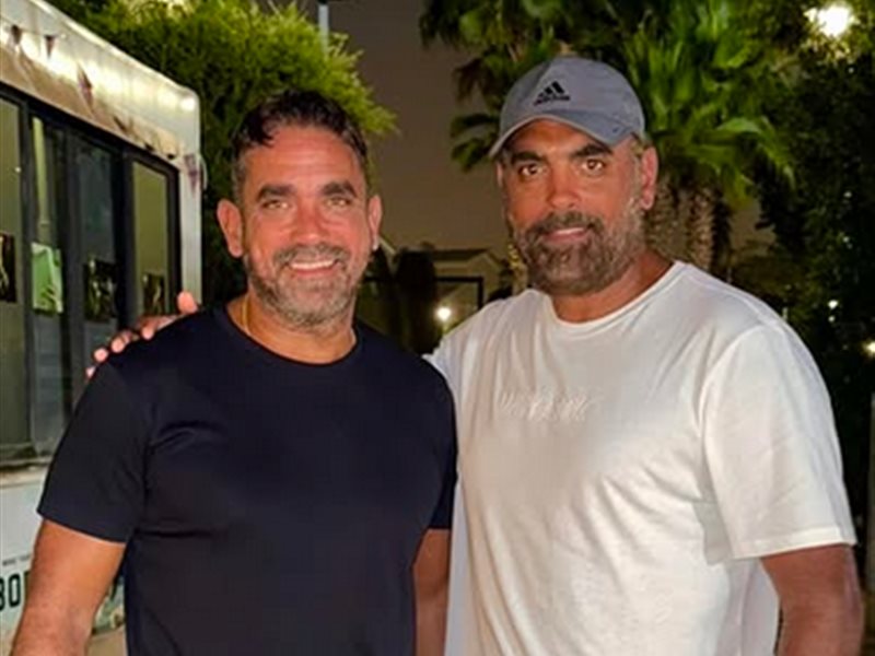 أحمد كرارة يروج لفيلم شقيقه أمير 