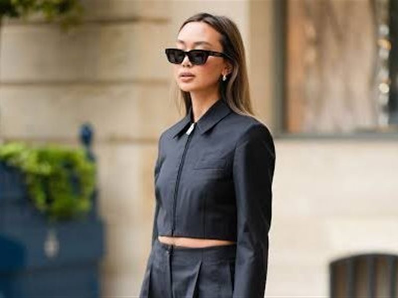 بنطال البرينس “pleated pants “يتصدّر صيحات موسم 2025 