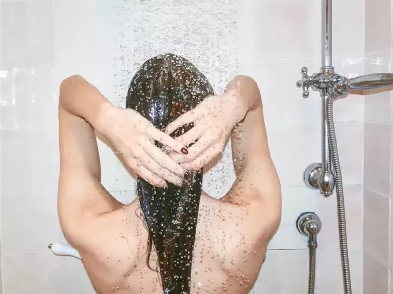 هل تريد نومًا أفضل؟.. استحم في هذا الوقت من اليوم 