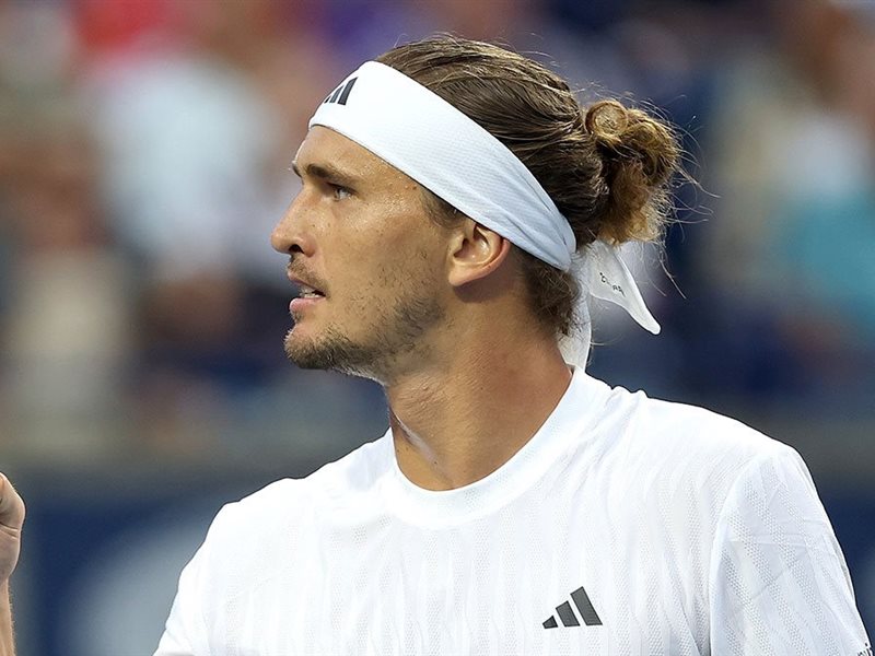 زفيريف يبلغ الـ500 انتصار وينطلق نحو ربع النهائي في تورنتو