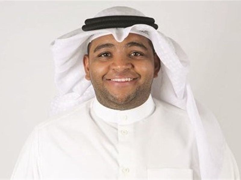 نقل الفنان خالد المظفر إلى المستشفى أثناء تقديمه عرض مسرحية 