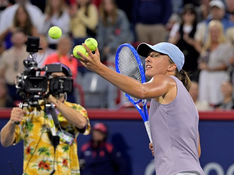 شفيونتيك تعود للدور الرابع في مونتريال 