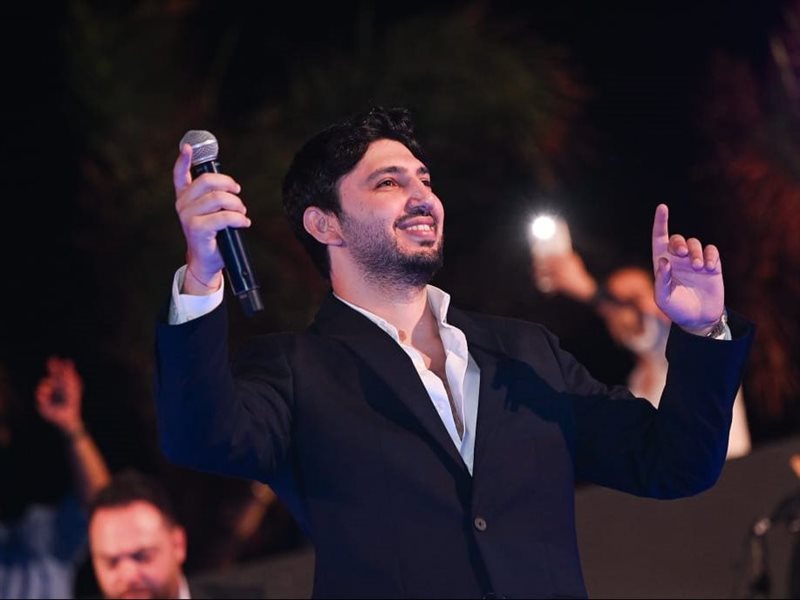 بالصور .. محمد فضل شاكر يتخطى سقف التوقعات ويتألق فى أولى حفلاته فى العلمين الجديدة بحضور كامل العدد