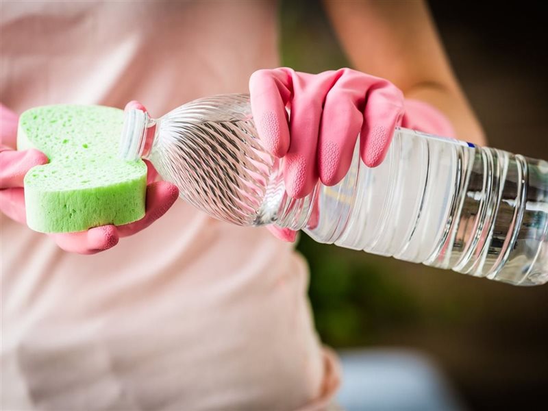 الخل منظف منزلي طبيعي.. دليلك لاستخدامه في تنظيف منزلك