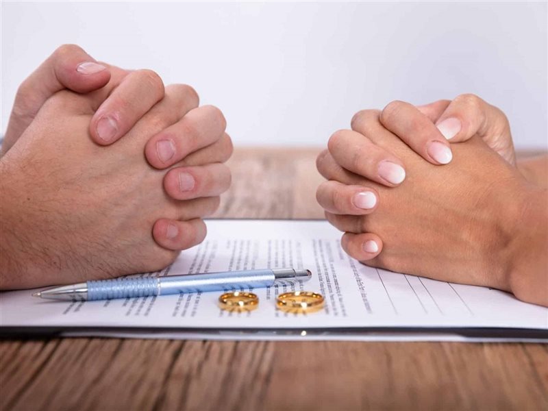 لا تتجاهل هذه العادة الشائعة.. قد تكون إشارة صامتة إلى ضرورة الانفصال 