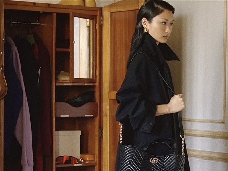 إعادة تعريف الفخامة: غوتشي تطلق حقيبة Betty بتفاصيل مبطنة ساحرة 