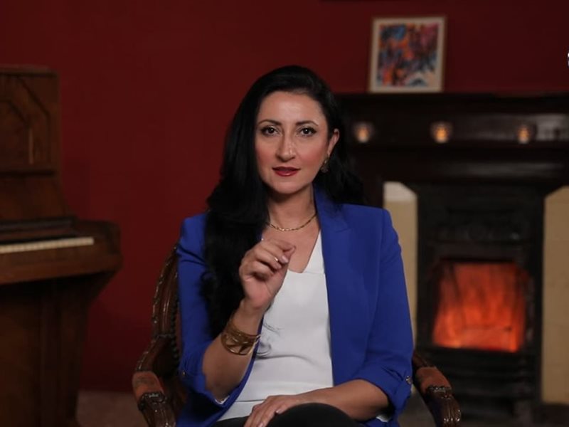 أميرة سليم تعيد إحياء حكاية 