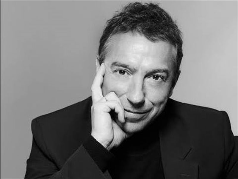 ريكاردو بيليني يتولى منصب الرئيس التنفيذي لدار الأزياء العالمية “فالنتينو