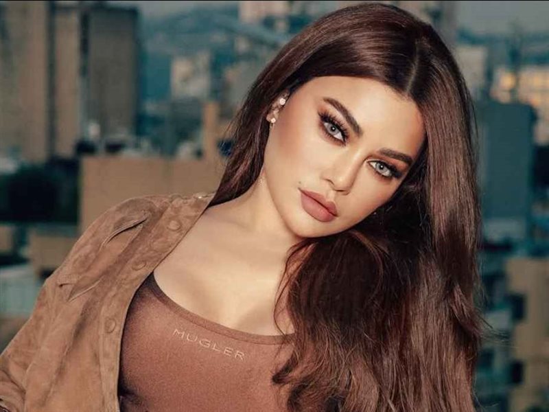 هيفاء وهبي تطرح أولى أغاني ألبومها الجديد 