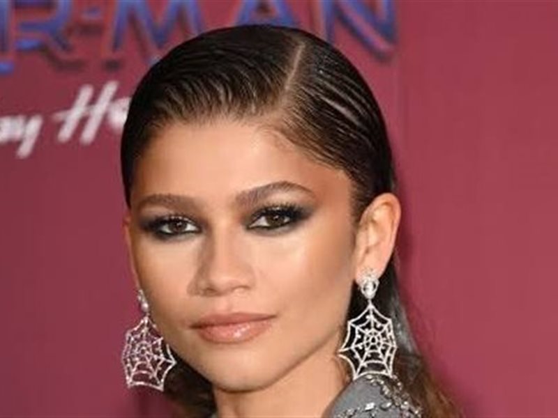  تألقي في الصيف بإطلالة الشعر المبلل على طريقة النجمات