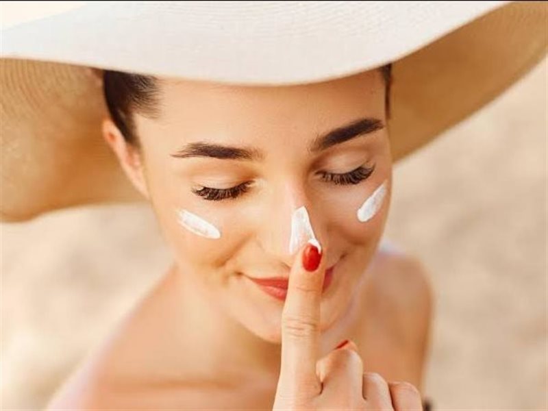 العناية بعد التعرّض للشمس: سر البشرة الصحية لا يقتصر على واقي الشمس فقط