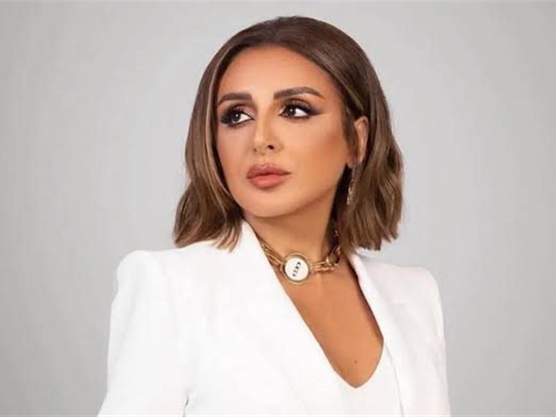 محمود سعد يكشف حقيقة خضوع أنغام لـ3 عمليات جراحية