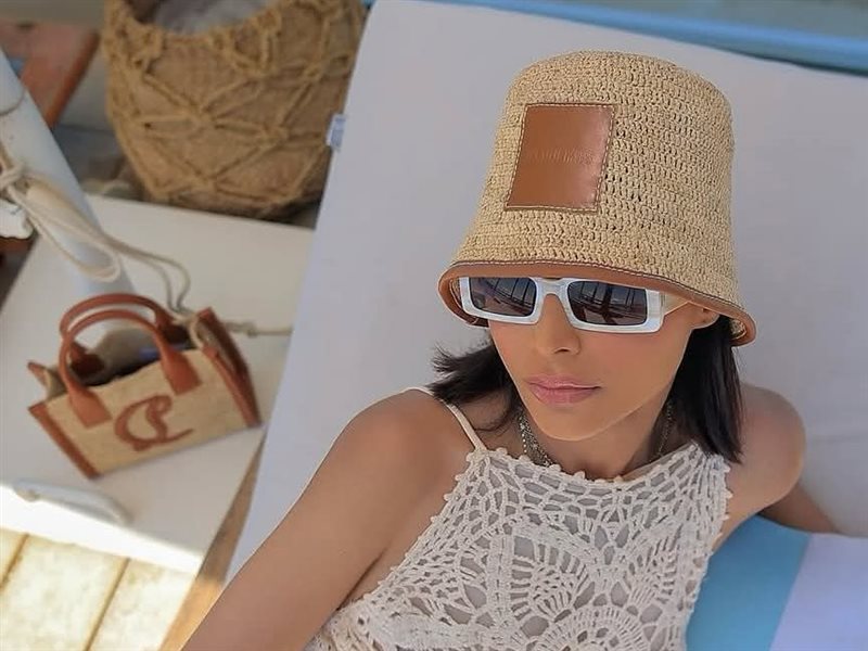  مهيرة عبد العزيز تخطف الأنظار بإطلالتين في الساحل الشمالي