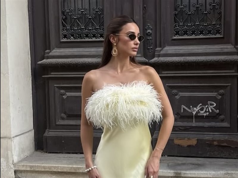 من النهار إلى السهرة… الريش يثبت نفسه كعنصر أساسي في الموضة