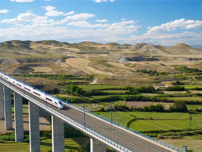 قريبا.. ربط اثنتين من أروع المدن في أوروبا بقطار بقيمة 10 يورو